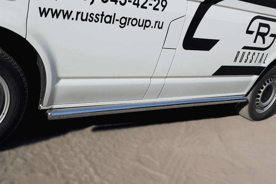 Пороги труба D63 (вариант 3) (правый) "RUSSTAL" для Volkswagen Transporter Kasten T6