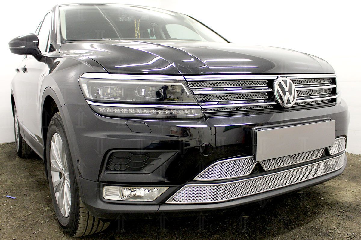 Защитная сетка радиатора ProtectGrille Premium нижняя для Volkswagen Tiguan (2016-н.в. Хром)