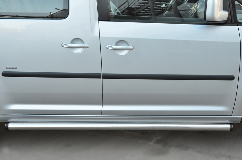 Пороги труба D63 (вариант 2) "RUSSTAL" для Volkswagen Caddy