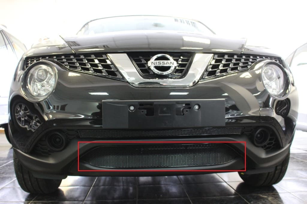 Защитная сетка радиатора ProtectGrille нижняя для Nissan Juke (2014-2015 Черная)