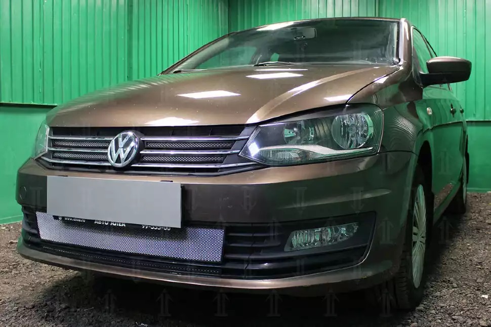 Защитная сетка радиатора ProtectGrille для Volkswagen Polo верхняя (2015-2020 хром)