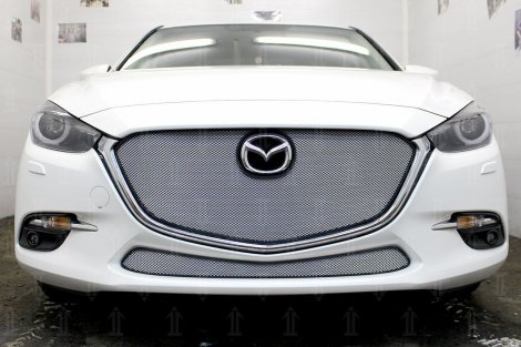 Защитная сетка радиатора ProtectGrille нижняя хром для Mazda 3 (2016-2019)