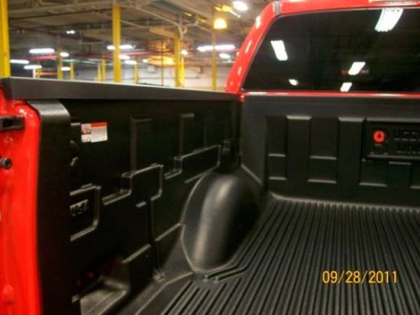 Вставка (вкладыш) в кузов Ruggedliner, под борт для Ford F-150. (Длина грузовой платформы 5,5ft (~167,64см))